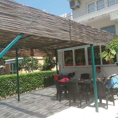 Mona&Mike Apartments 티바트 외부 사진