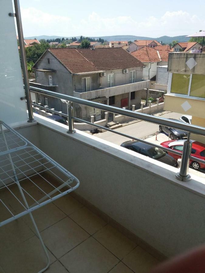 Mona&Mike Apartments 티바트 외부 사진
