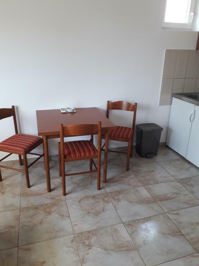 Mona&Mike Apartments 티바트 외부 사진